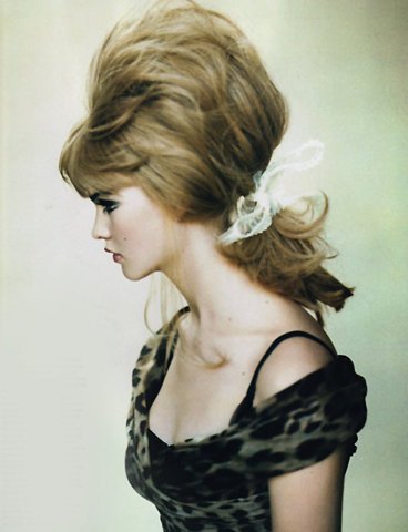 Coafură cu volum, Foto: lucialadeflor.com