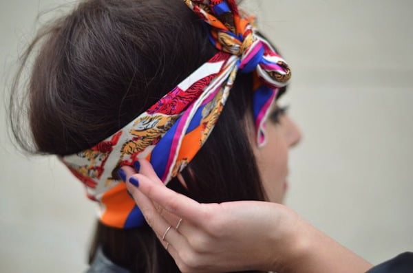 Mod simplu de legare a eșarfei, Foto: blog.aprilandmay.com