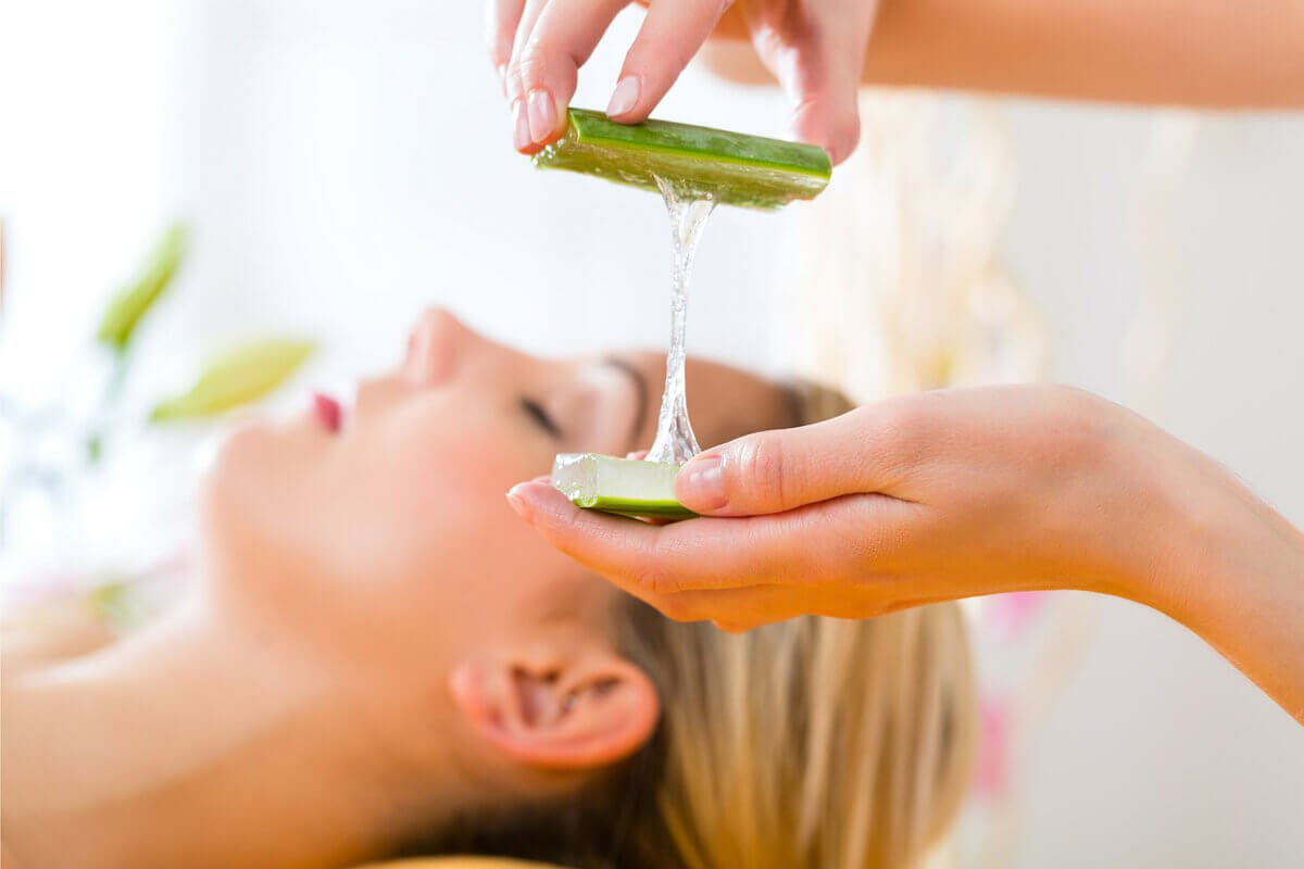 8-gel-de-aloe-vera-pentru-ten