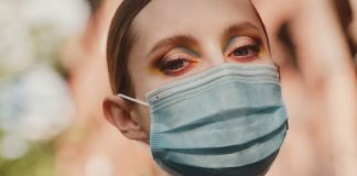 Poți fi frumoasă prin machiaj, chiar dacă vei purta o mască! – Sfaturi de make-up de la experți