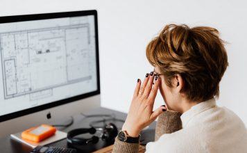 Folosești zilnic dispozitivele digitale? Ai putea avea sindromul de vedere computerizată Despre sindromul de vedere computerizată