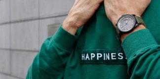 Hanorace și bluze sport pentru bărbați – cum să arăți la modă în timp ce te antrenezi?