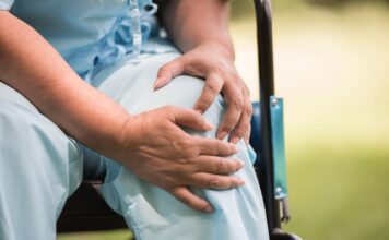 Tratament natural pentru osteoporoză: plante, infuzii și remedii tradiționale